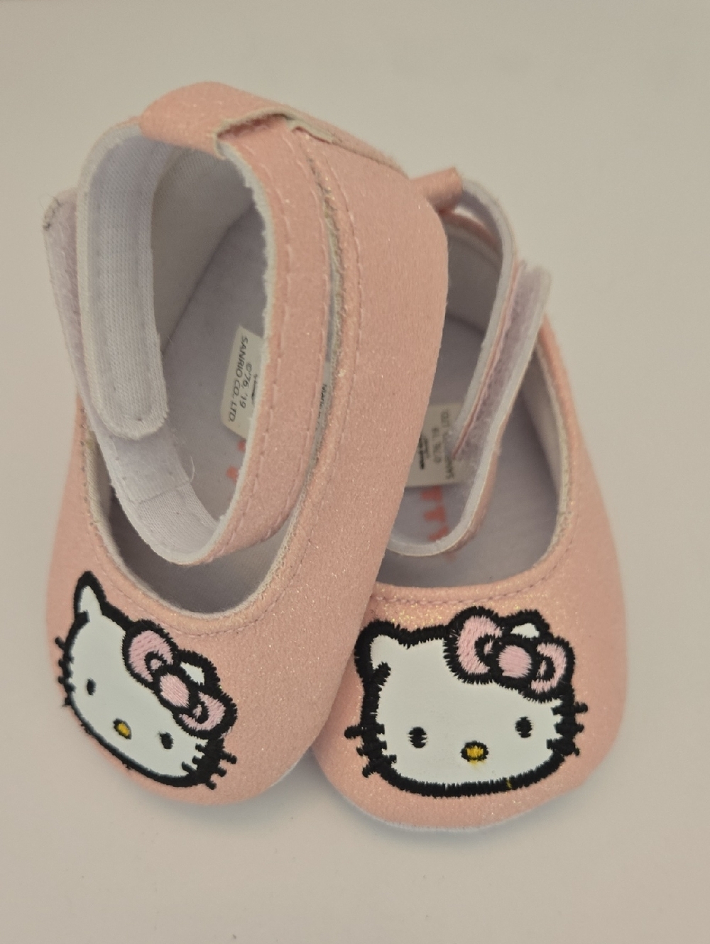 Hello Kitty Light Pink Baby Mary Jane Shoes with Embroidered Character